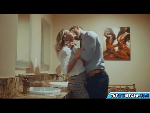 ❤️ Kun povekas blondi viettelee sinut julkisessa vessassa ❤️❌ Porno at fi.rassadakubani.ru ❤